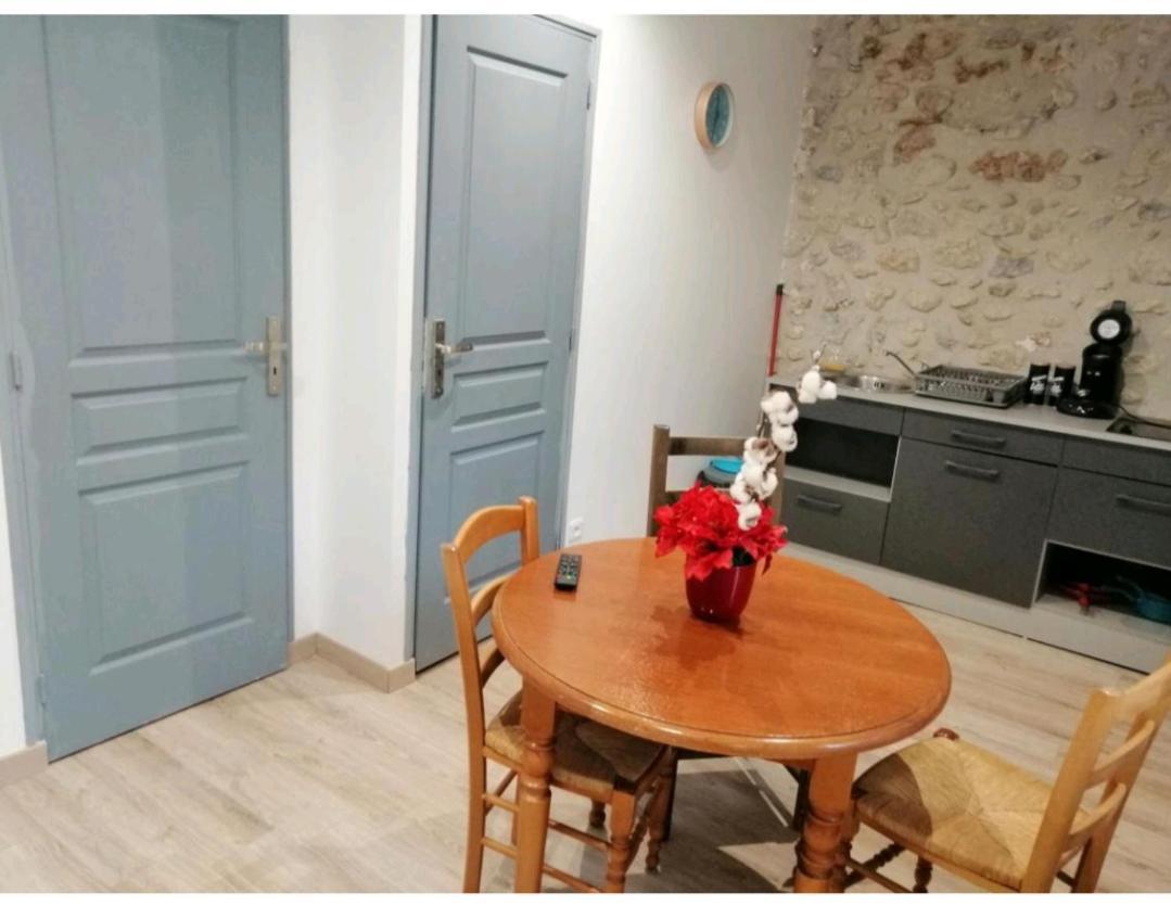 Le Studio Appartement Saint-Jean-en-Royans Buitenkant foto
