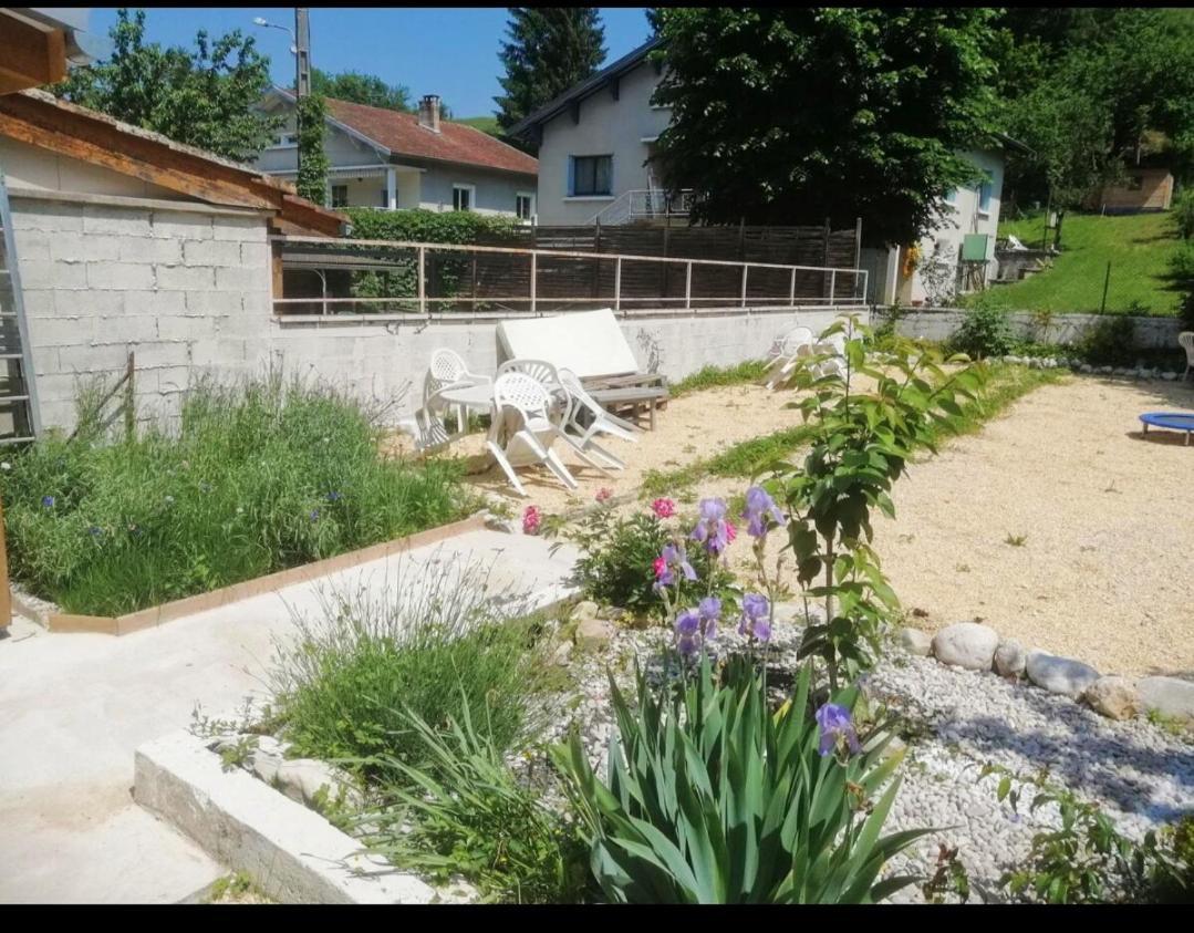 Le Studio Appartement Saint-Jean-en-Royans Buitenkant foto